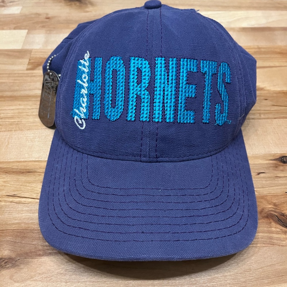 Vintage charlotte hornets baseball cap